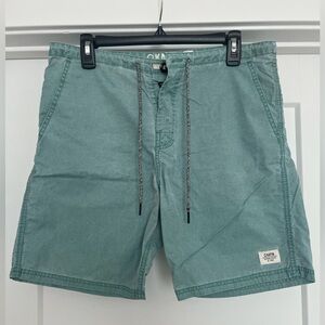 Okatin men’s sz 32 hybrid shorts
